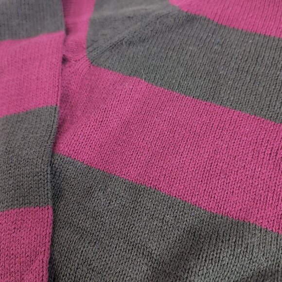 A Nightmare on Elm Street M Medium Spirit Striped Knit Sweater Red Halloween - Picture 5 of 12